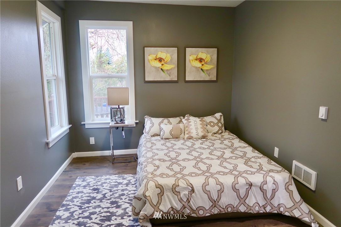 3605 Talbot Road South Renton, WA 98055 - Photo 15 of 24