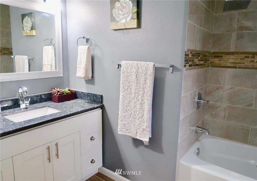 3605 Talbot Road South Renton, WA 98055 - Photo 16 of 24
