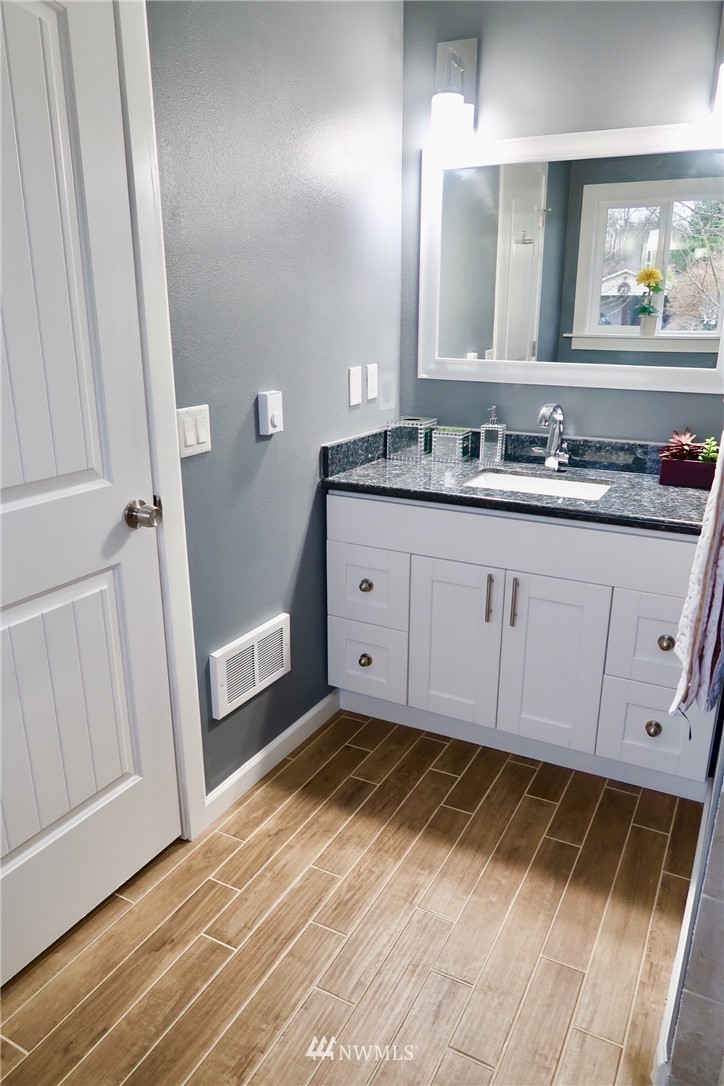 3605 Talbot Road South Renton, WA 98055 - Photo 17 of 24