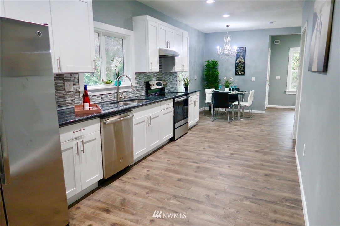 3605 Talbot Road South Renton, WA 98055 - Photo 19 of 24