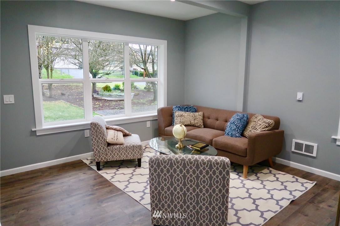 3605 Talbot Road South Renton, WA 98055 - Photo 6 of 24