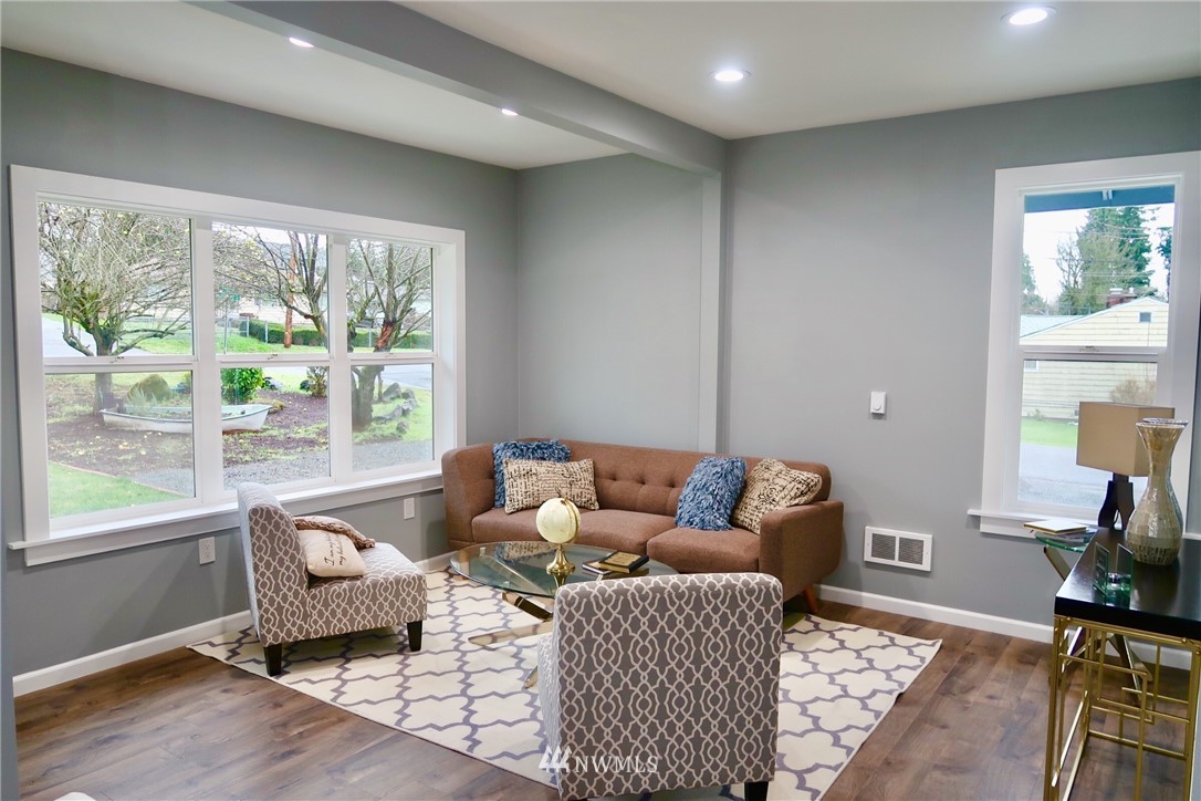 3605 Talbot Road South Renton, WA 98055 - Photo 8 of 24
