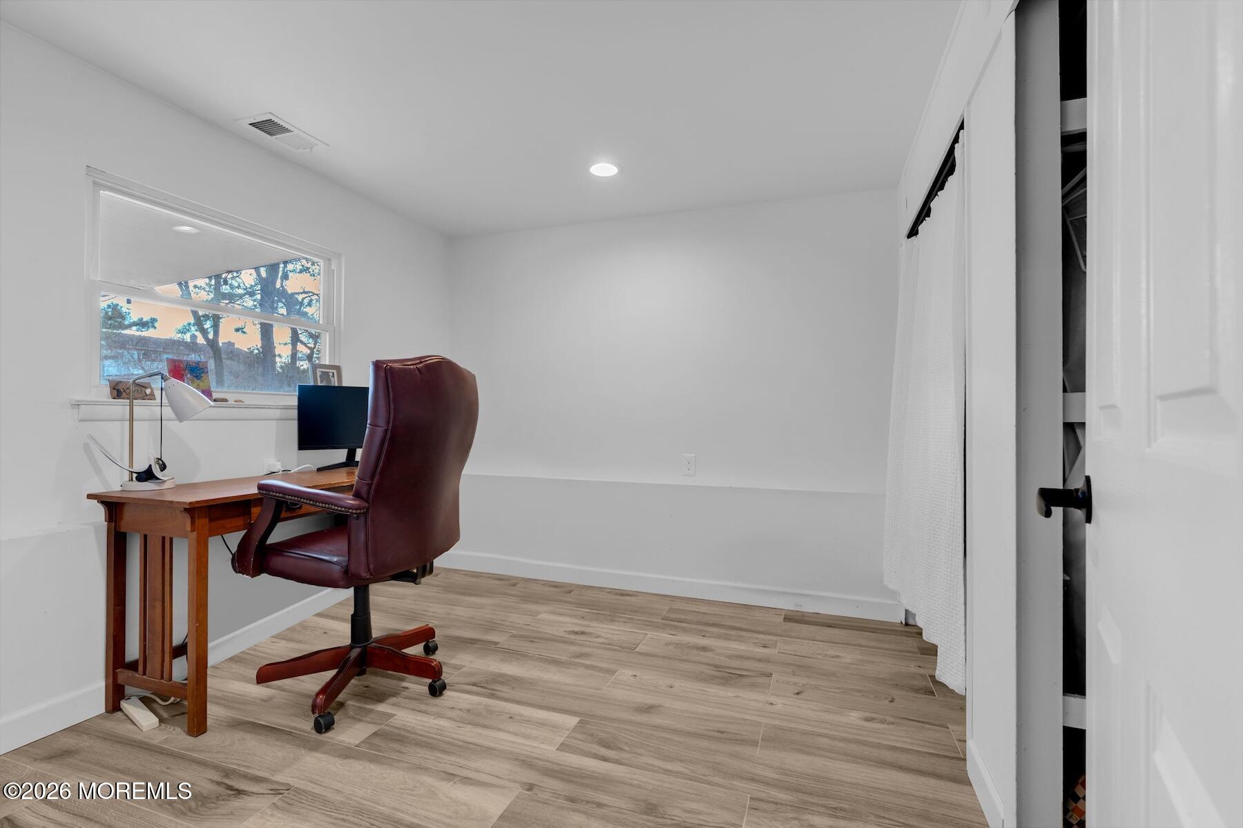 38 Alan Terrace Howell, NJ 07731 - Photo 15 of 39 37-web-or-mls-DSC01296