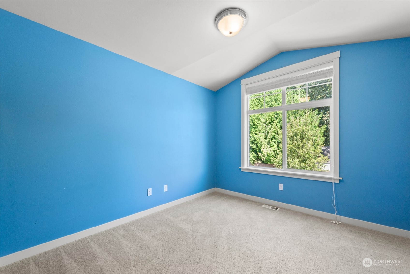 3530 215th Place Southeast Bothell, WA 98021 - Photo 23 of 35 an empty room with a window