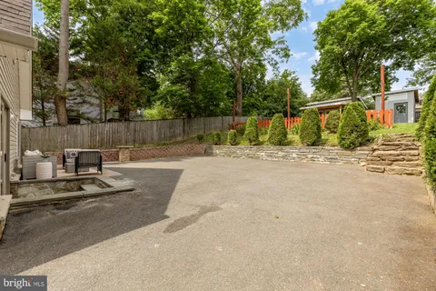 $799,900 | 4000 Roberts Road, Fairfax, VA 22032