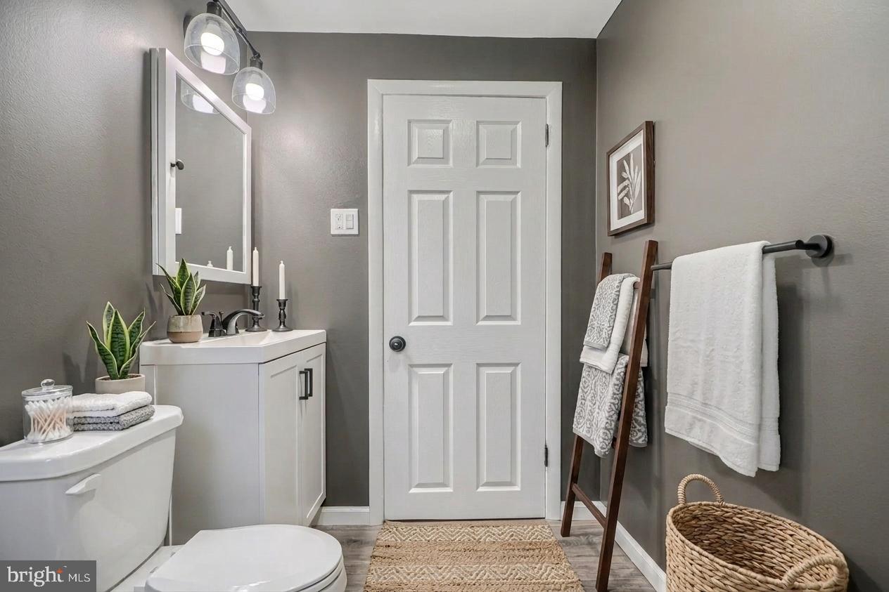 2044 Larkhall Road Dundalk, MD 21222 - Photo 36 of 42 Spruce it up however you like!