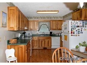 37 Scotchmans Road Waynesville, NC 28786 - Photo 5 of 11