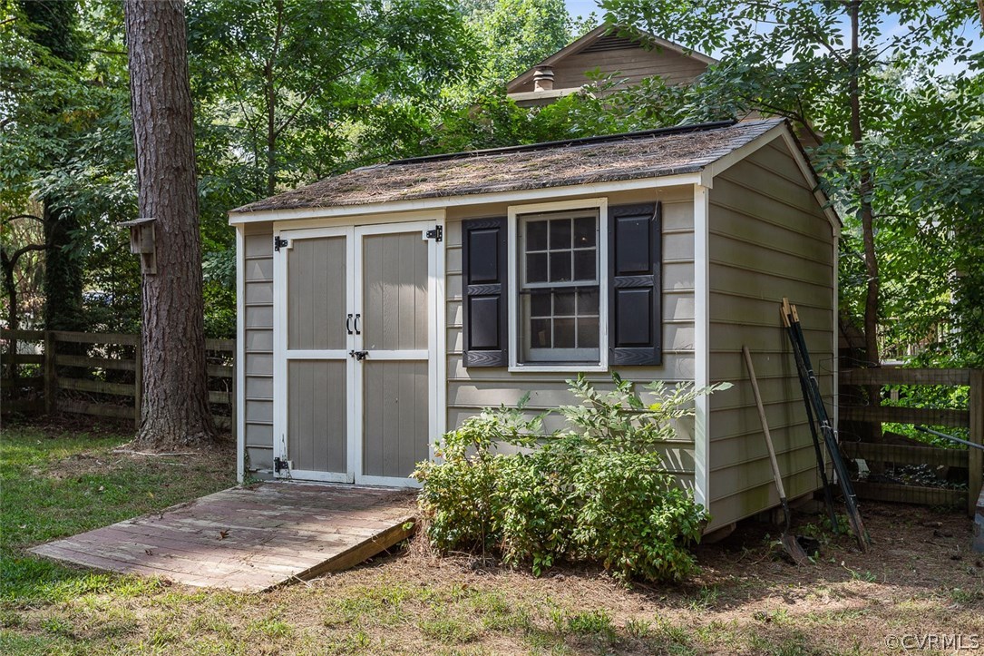 4409 Fordham Road Chesterfield, VA 23236 - Photo 26 of 27 a front view of house with a garden