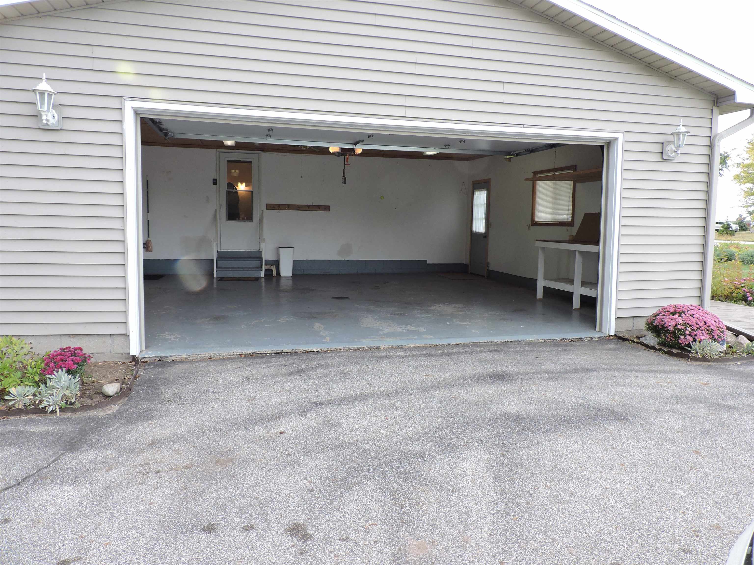 1504 East Newberg Road Pinconning, MI 48650 - Photo 25 of 48