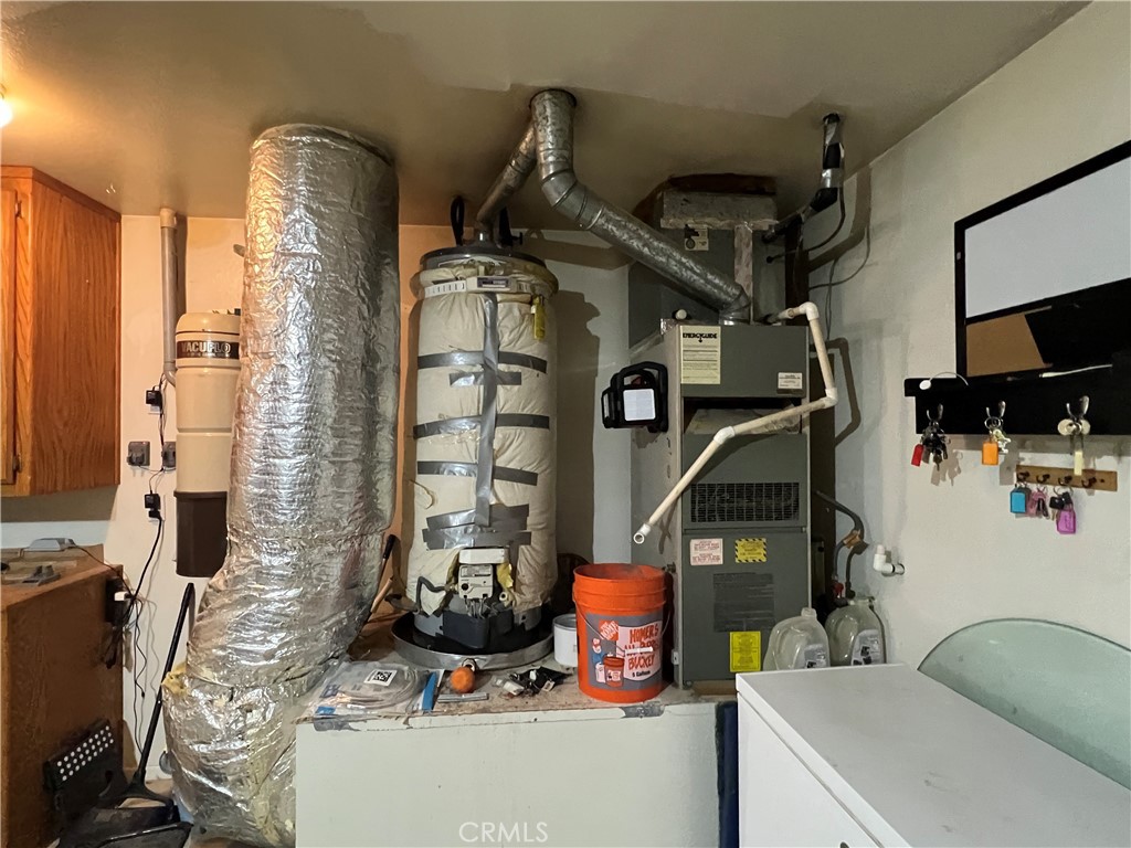 16481 Iwa Road Apple Valley, CA 92307 - Photo 30 of 73