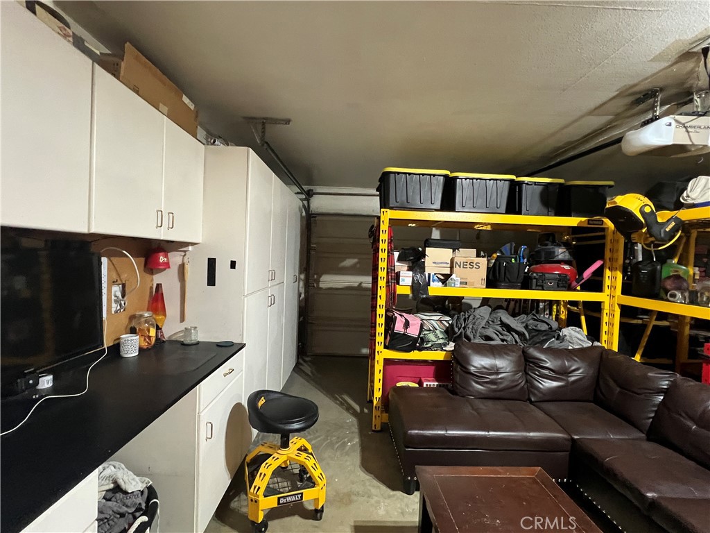 16481 Iwa Road Apple Valley, CA 92307 - Photo 32 of 73