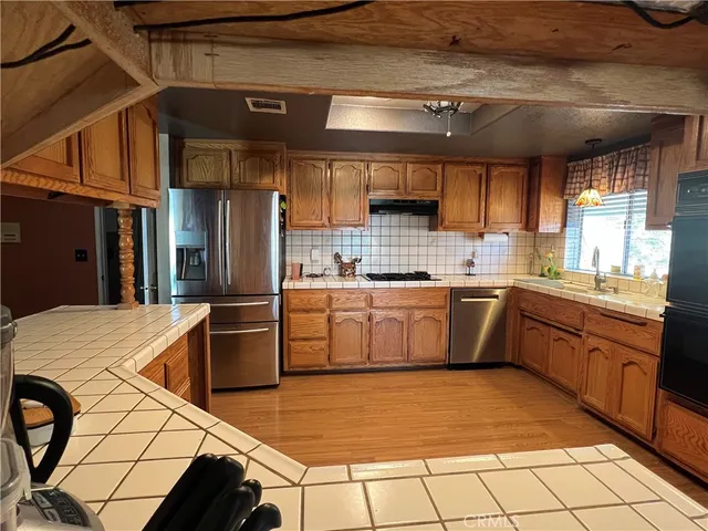 $482,500 | 16481 Iwa Road, Apple Valley, CA 92307