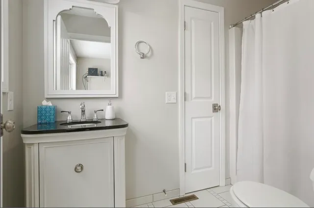 $3,500 | 9 Gulliver Avenue, Salem, NH 03079