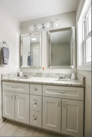 $3,500 | 9 Gulliver Avenue, Salem, NH 03079