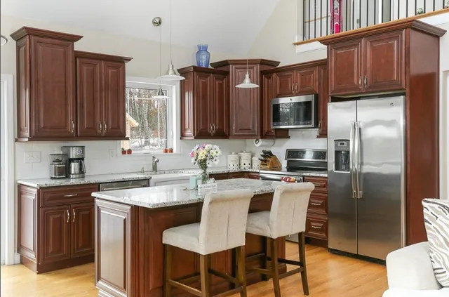 $3,500 | 9 Gulliver Avenue, Salem, NH 03079