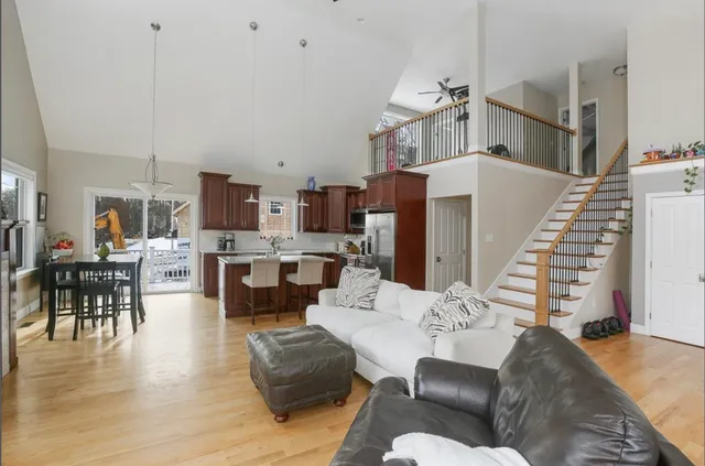 $3,500 | 9 Gulliver Avenue, Salem, NH 03079