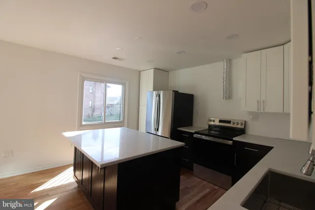 $2,997 | 3007 Mission Square Drive, Fairfax, VA 22031