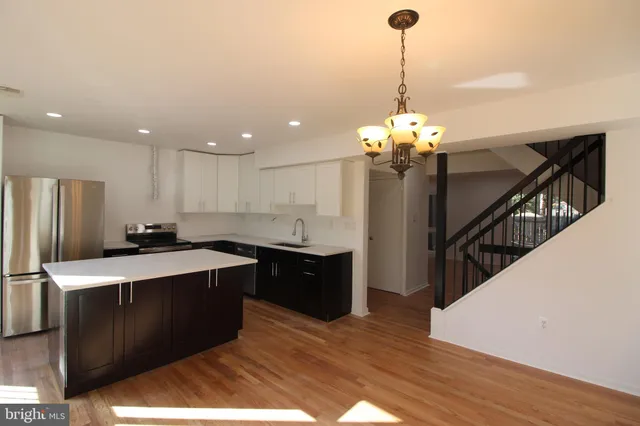 $2,997 | 3007 Mission Square Drive, Fairfax, VA 22031