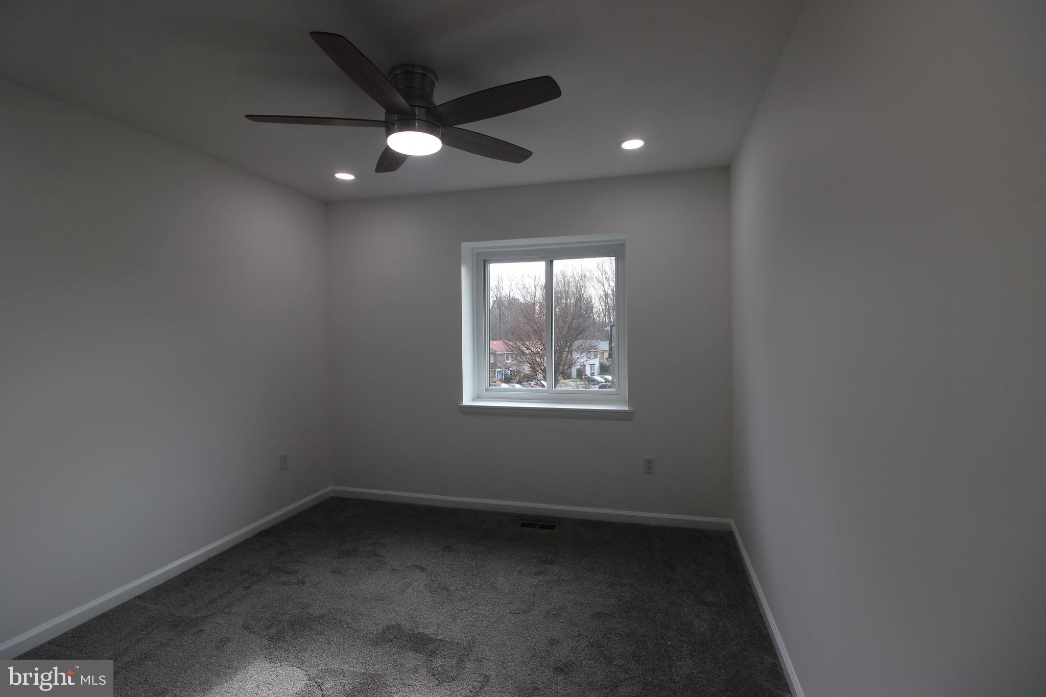 3007 Mission Square Drive Fairfax, VA 22031 - Photo 7 of 13 an empty room with a window