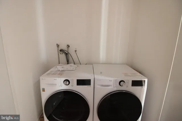 $2,997 | 3007 Mission Square Drive, Fairfax, VA 22031