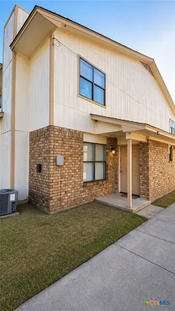 $1,000 | 1813 Cedarhill Drive, Unit B, Killeen, TX 76543