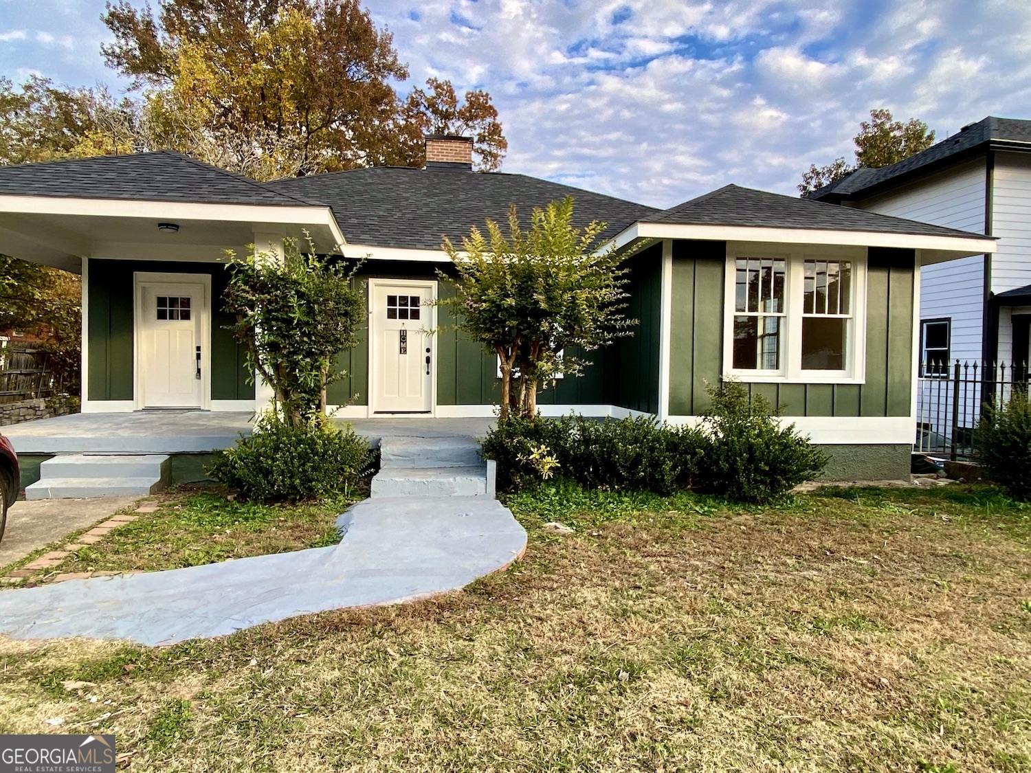 658 Cascade Avenue Southwest Atlanta, GA 30310 - Photo 1 of 11