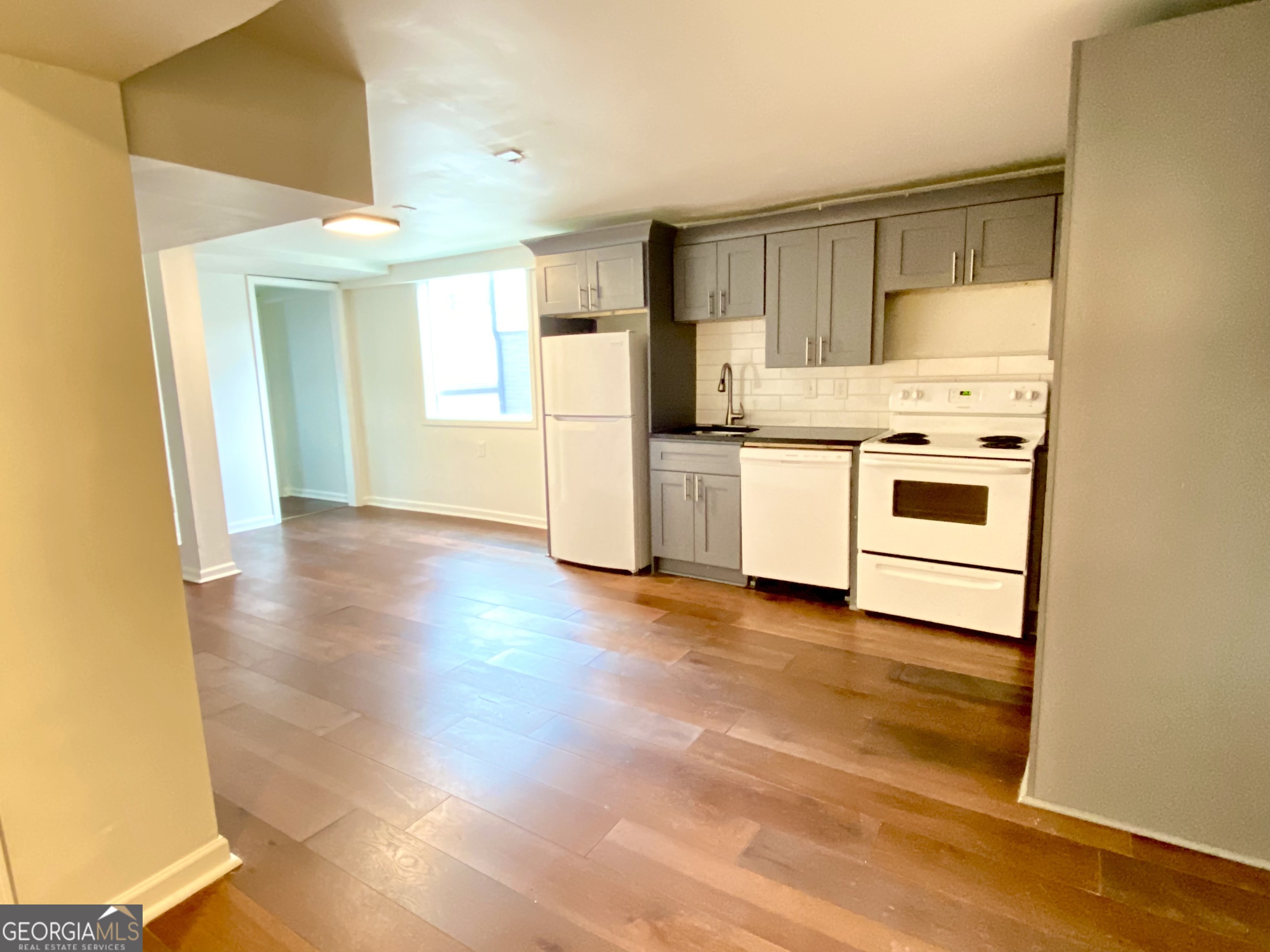 658 Cascade Avenue Southwest Atlanta, GA 30310 - Photo 11 of 11