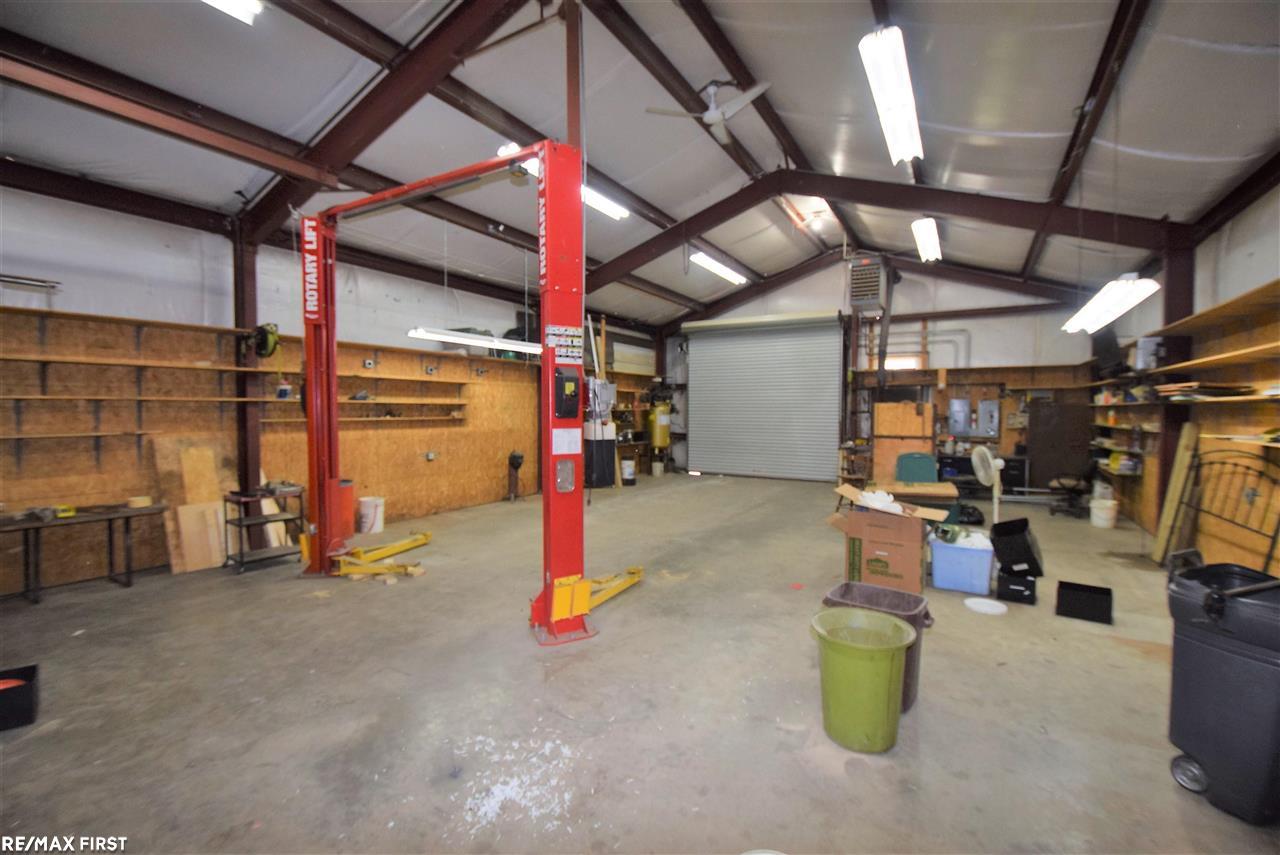 5843 Pointe Tremble Road Algonac, MI 48001 - Photo 22 of 84 50040266-21.JPG
