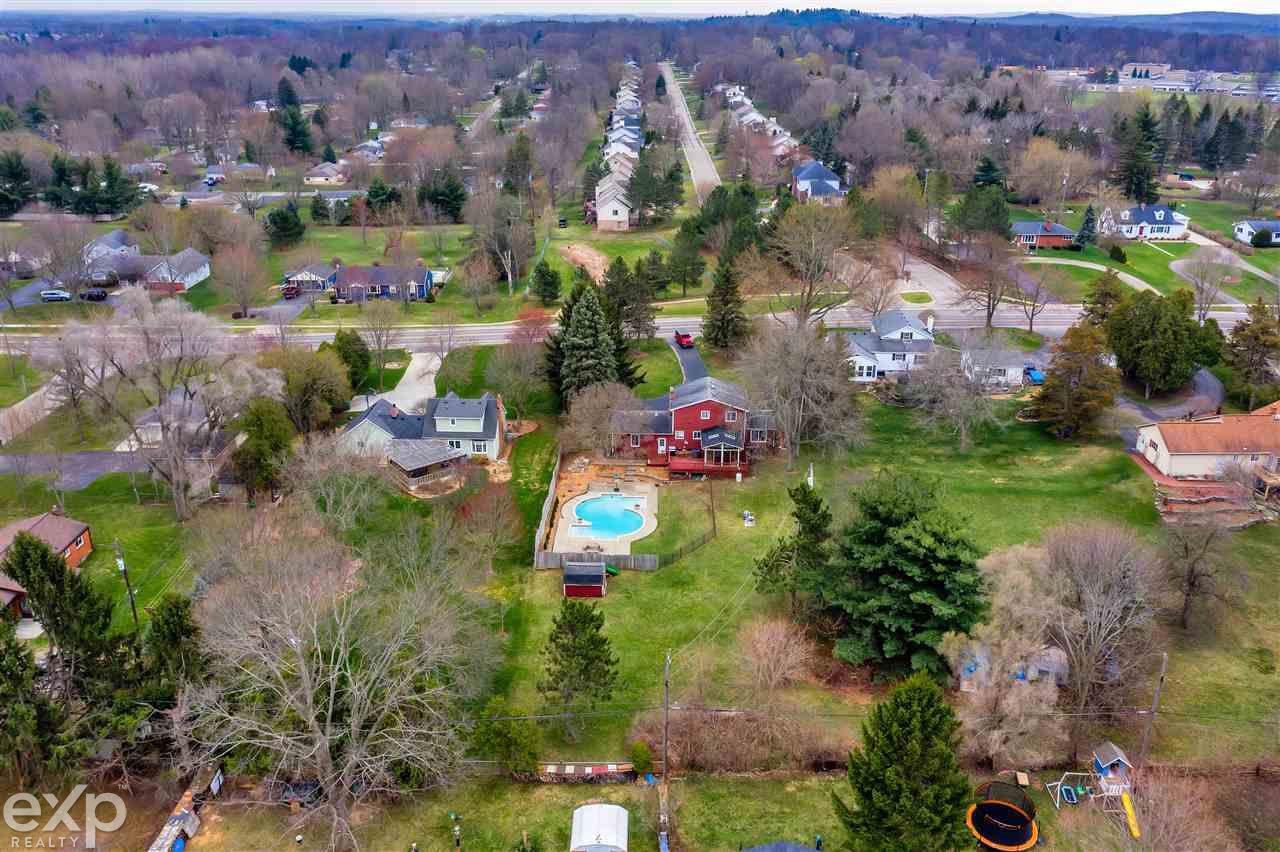 6460 Waldon Road Clarkston, MI 48346 - Photo 34 of 38 50038582-33.JPG