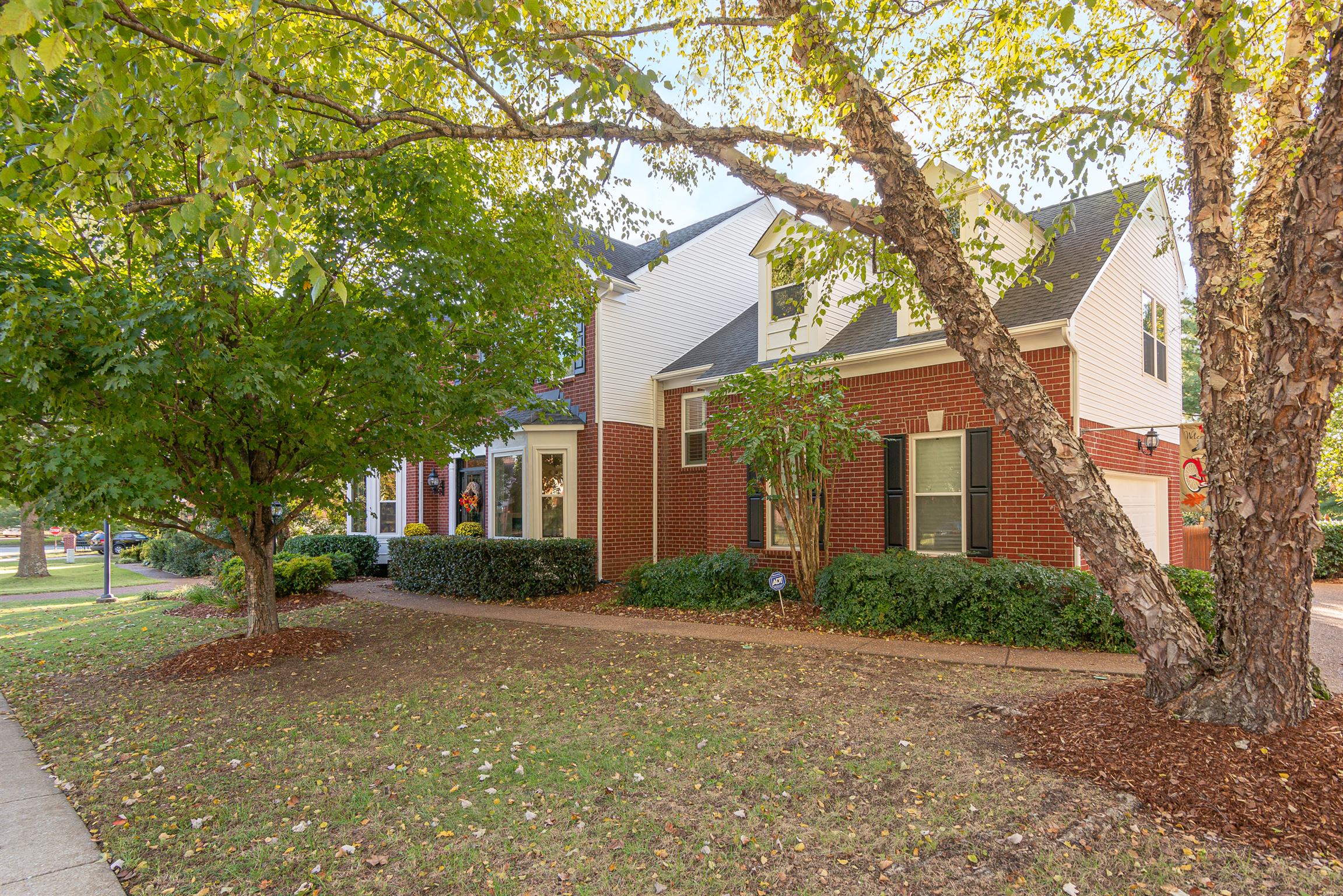 605 Rutherford Lane Franklin, TN 37064 - Photo 2 of 30 Gallery Image 2