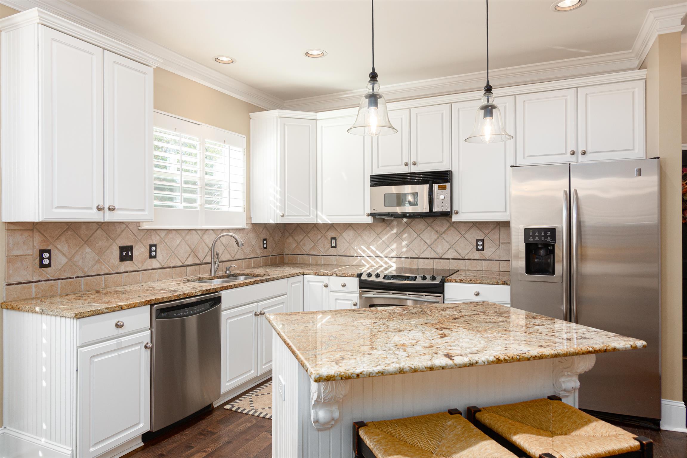 605 Rutherford Lane Franklin, TN 37064 - Photo 7 of 30 Gallery Image 7