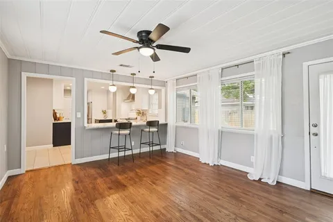 $475,000 | 2403 West Colorado Boulevard, Dallas, TX 75211