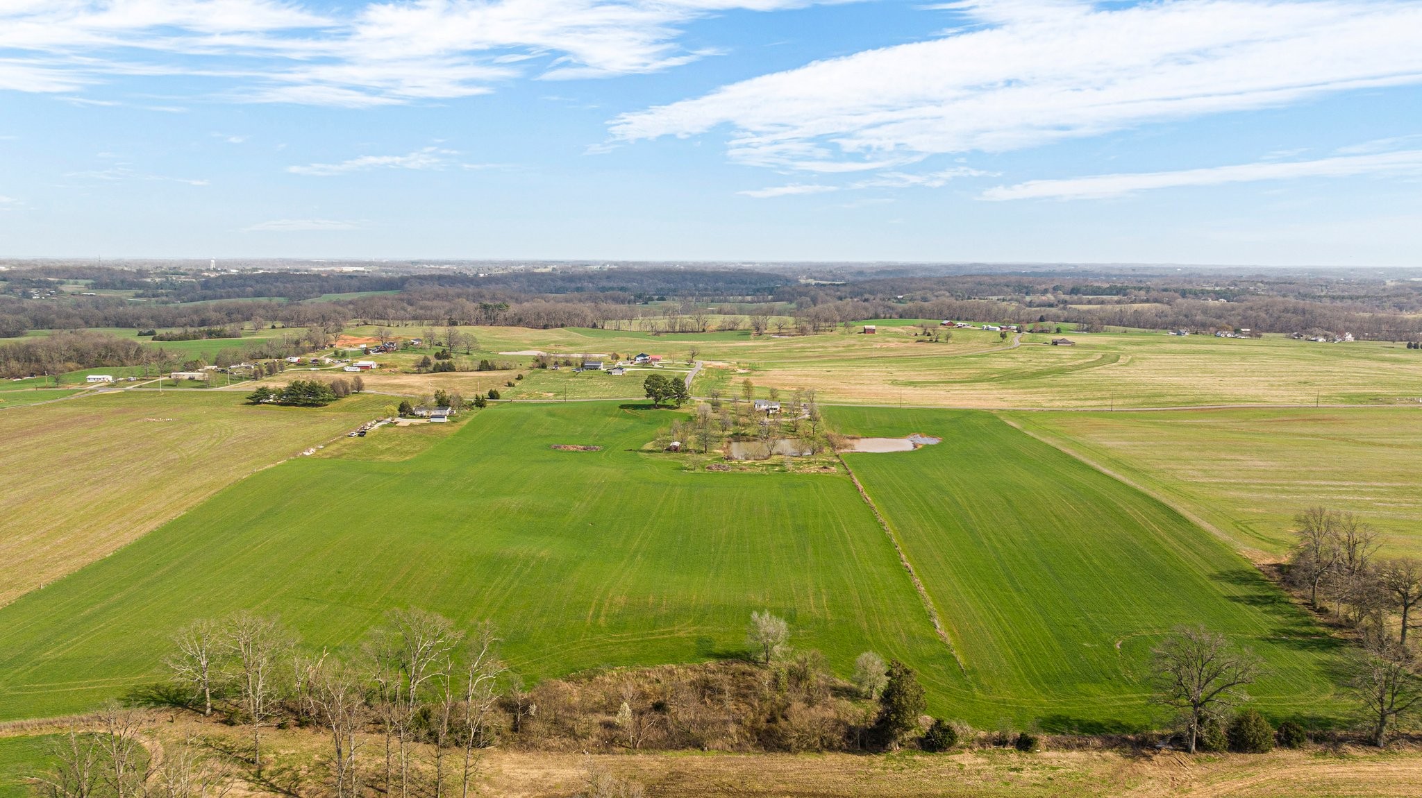 5066 Starks Road Cross Plains, TN 37049 - Photo 7 of 30 a view of an ocean and beach