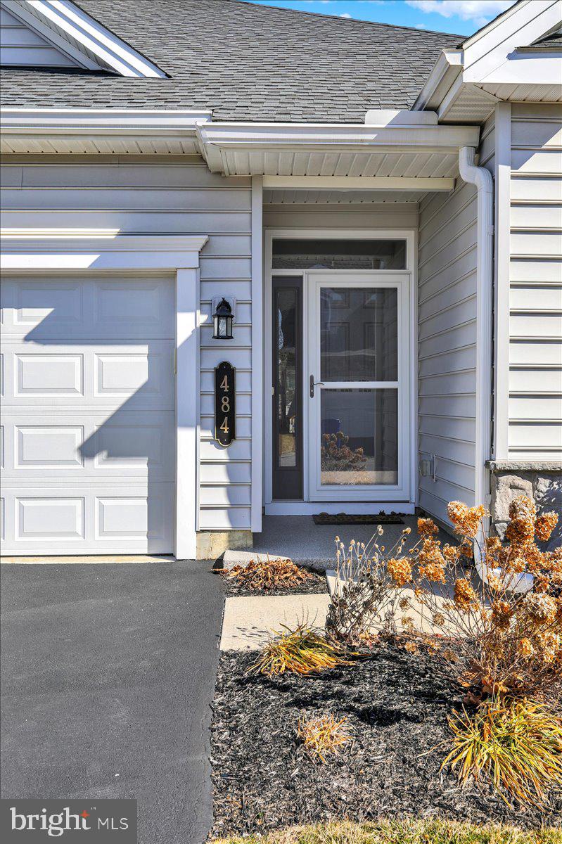 484 Patriots Way Lititz, PA 17543 - Photo 13 of 30 Front Entrance
