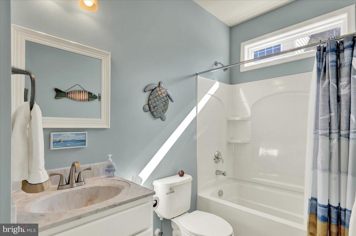 484 Patriots Way Lititz, PA 17543 - Photo 16 of 30 Main Bath View 2