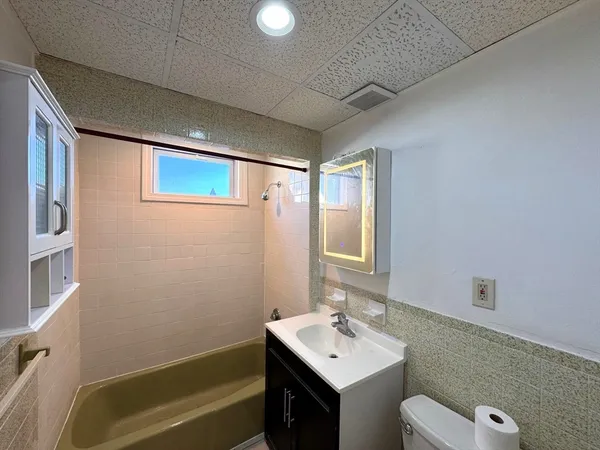 $3,000 | 9-11 Fairmont Place, Unit 3, Malden, MA 02148