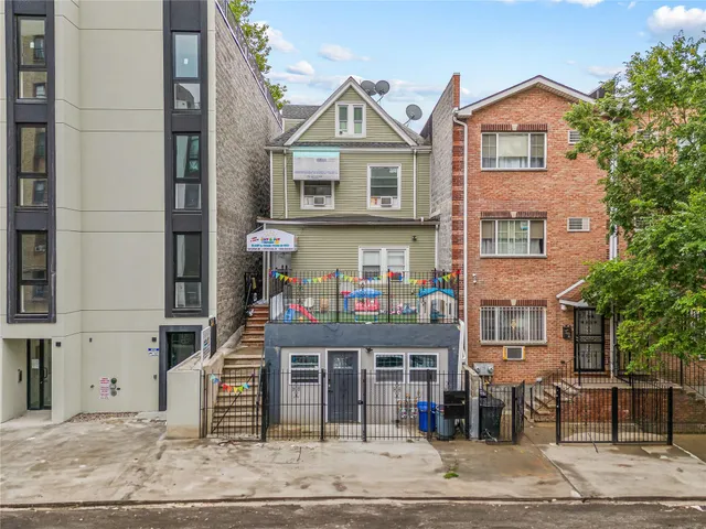$1,200,000 | 62 Buchanan Place | University Heights