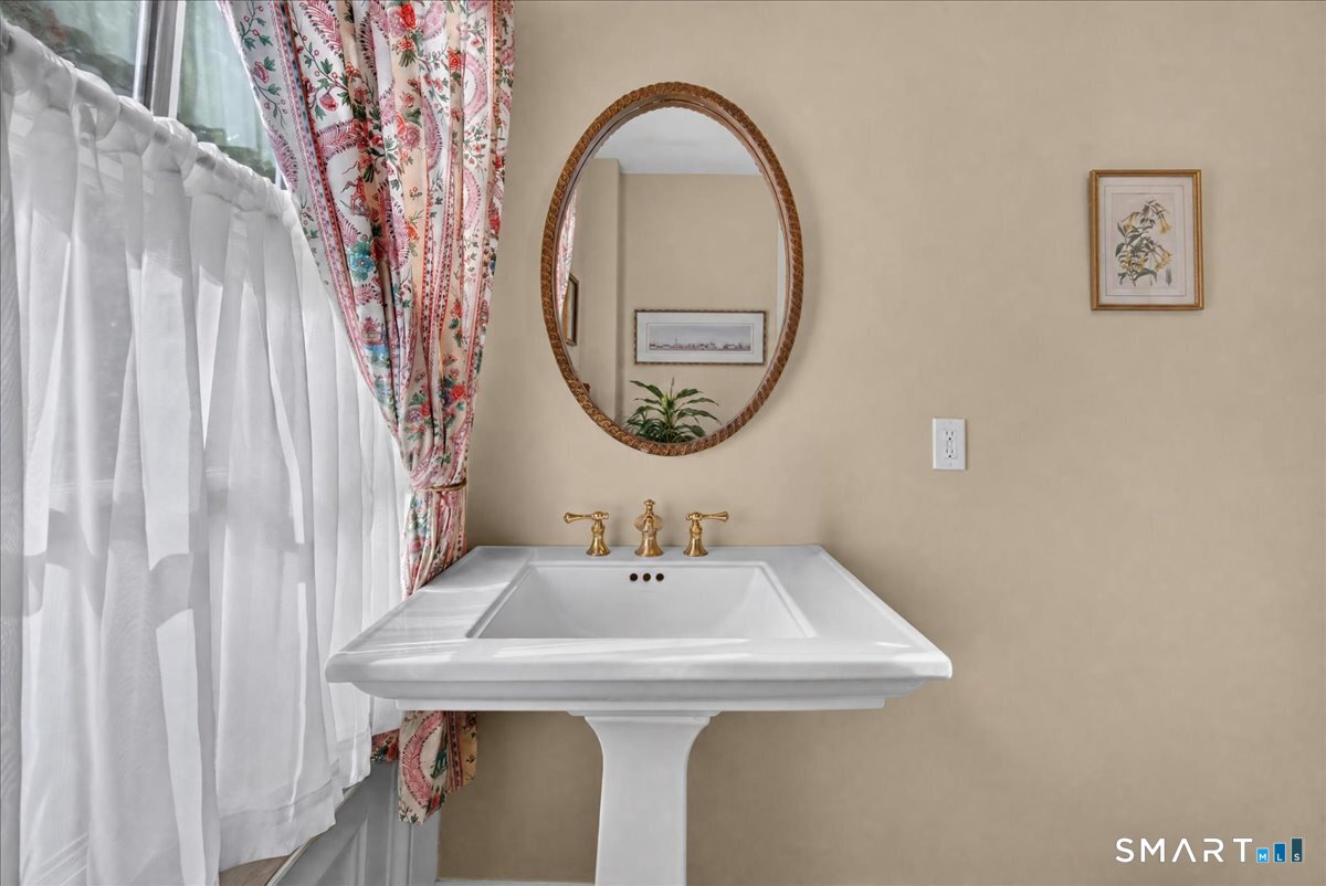 9 Ingham Hill Road Essex, CT 06426 - Photo 19 of 40 First floor powder room
