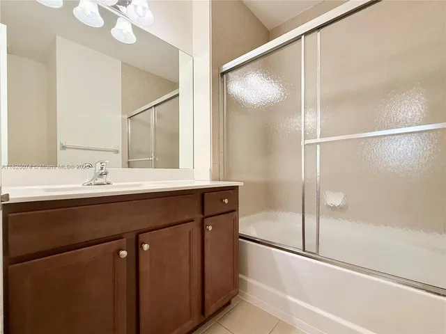 $2,995 | 10600 Northwest 88th Street, Unit 106, Doral, FL 33178
