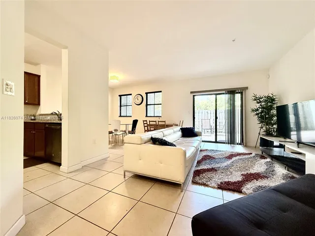 $2,995 | 10600 Northwest 88th Street, Unit 106, Doral, FL 33178