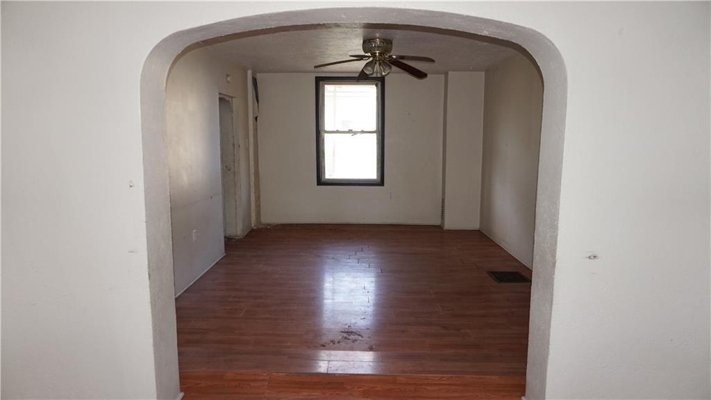 1132 Church Avenue McKees Rocks, PA 15136 - Photo 4 of 19 Gallery Image 4