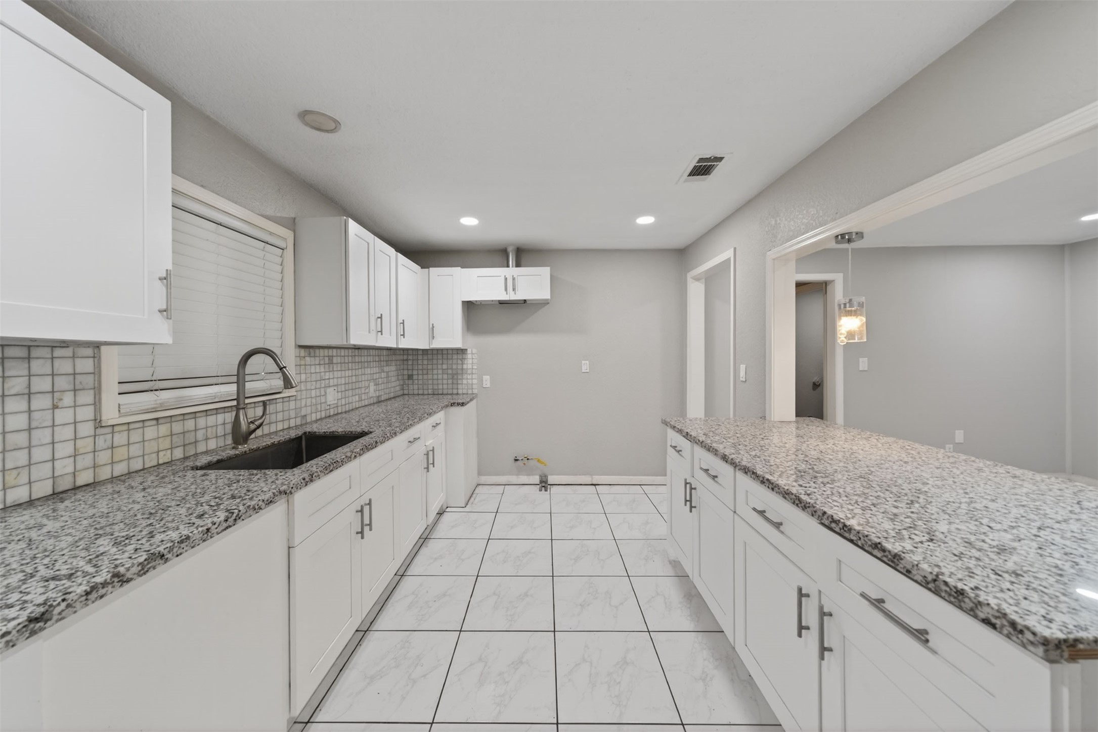 428 Gans Street Houston, TX 77029 - Photo 10 of 35