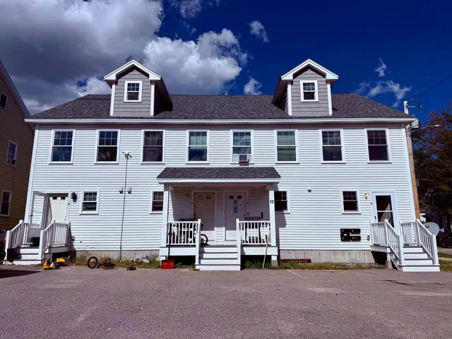 $2,050 | 12 Leonard Street, Unit D, Rochester, NH 03867
