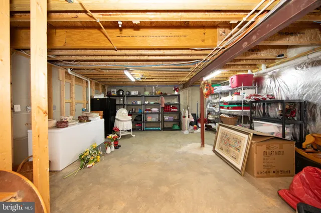 a house view with a outdoor space