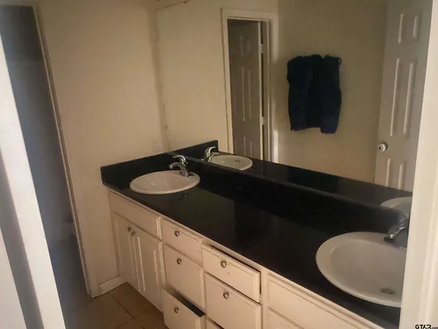 $1,500 | 717 West Morris Street, Tyler, TX 75702