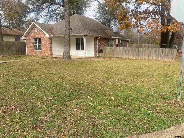 $1,500 | 717 West Morris Street, Tyler, TX 75702
