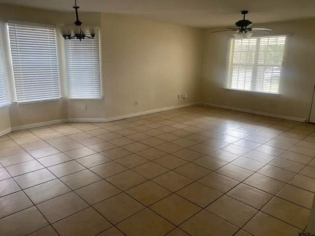 $1,500 | 717 West Morris Street, Tyler, TX 75702