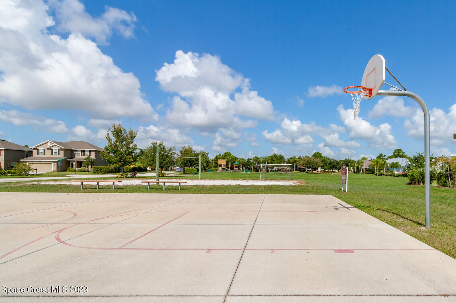 1569 Oconner Avenue Melbourne, FL 32940 - Photo 36 of 37 a view of a basket ball ground