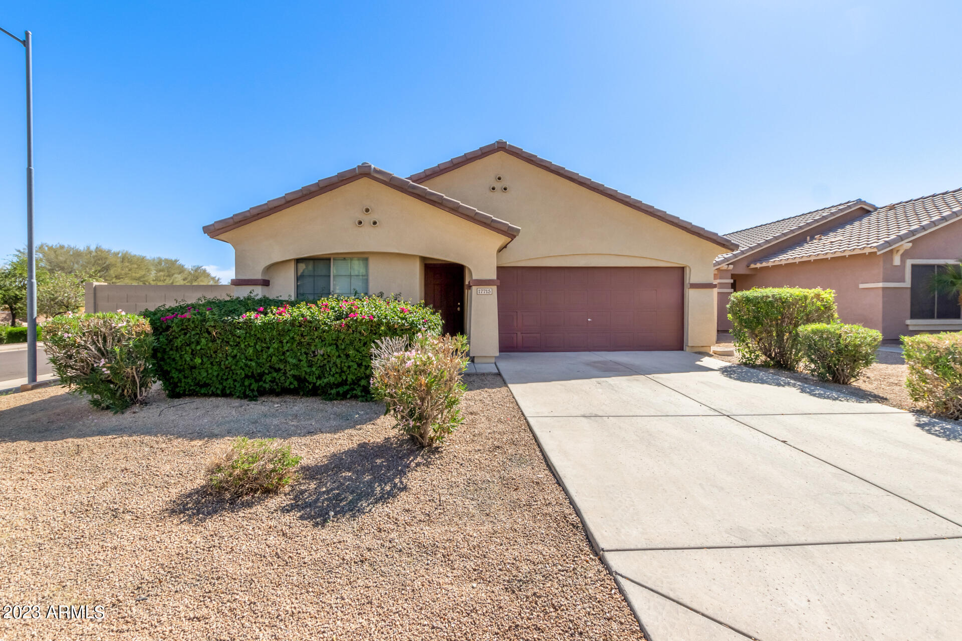 17715 West Redfield Road Surprise, AZ 85388 - Photo 29 of 33