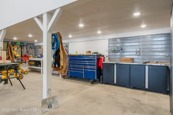 $4,500,000 | 785 Strawberry Hills Drive, Thayne, WY 83127
